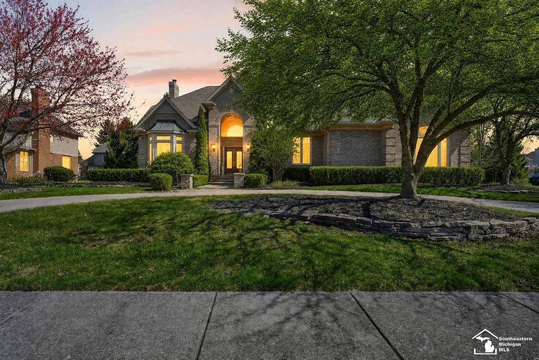 House in Farmington Hills, Michigan, United States 1 - 18309907