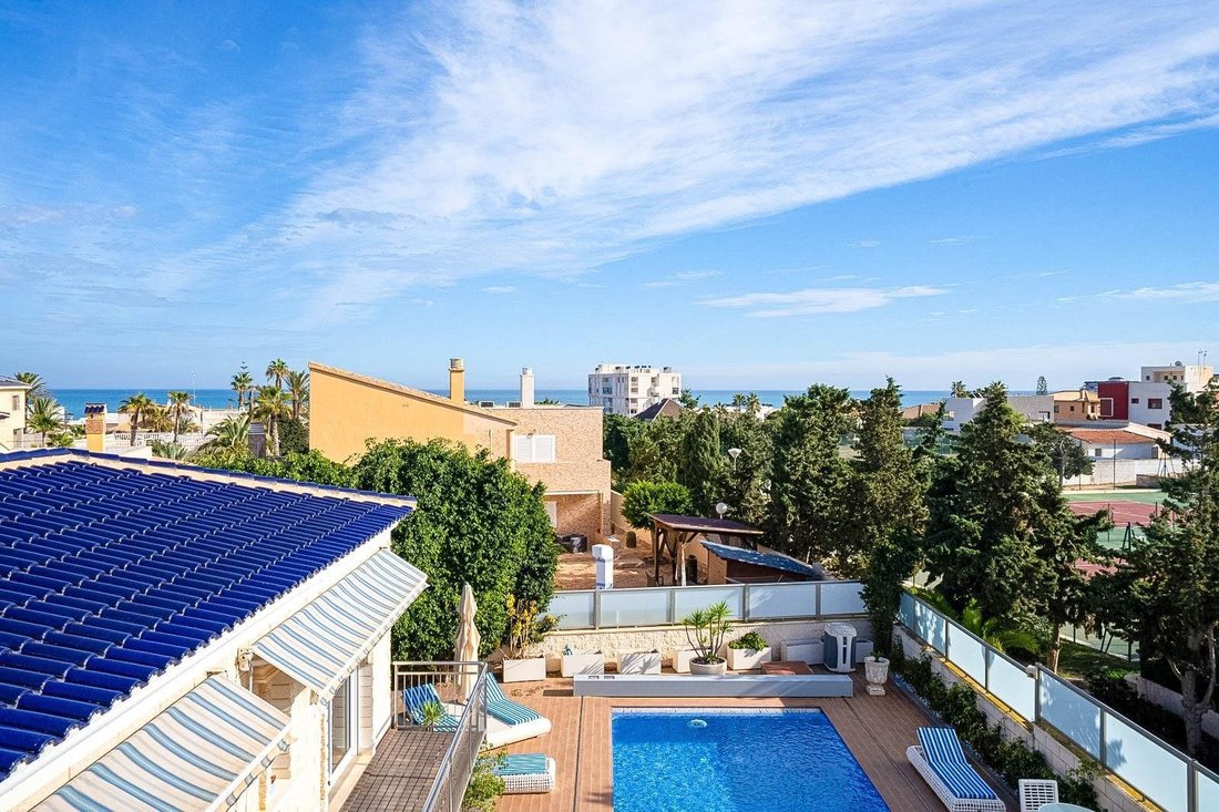 House in Torrevieja, Valencian Community, Spain 2 - 18314894