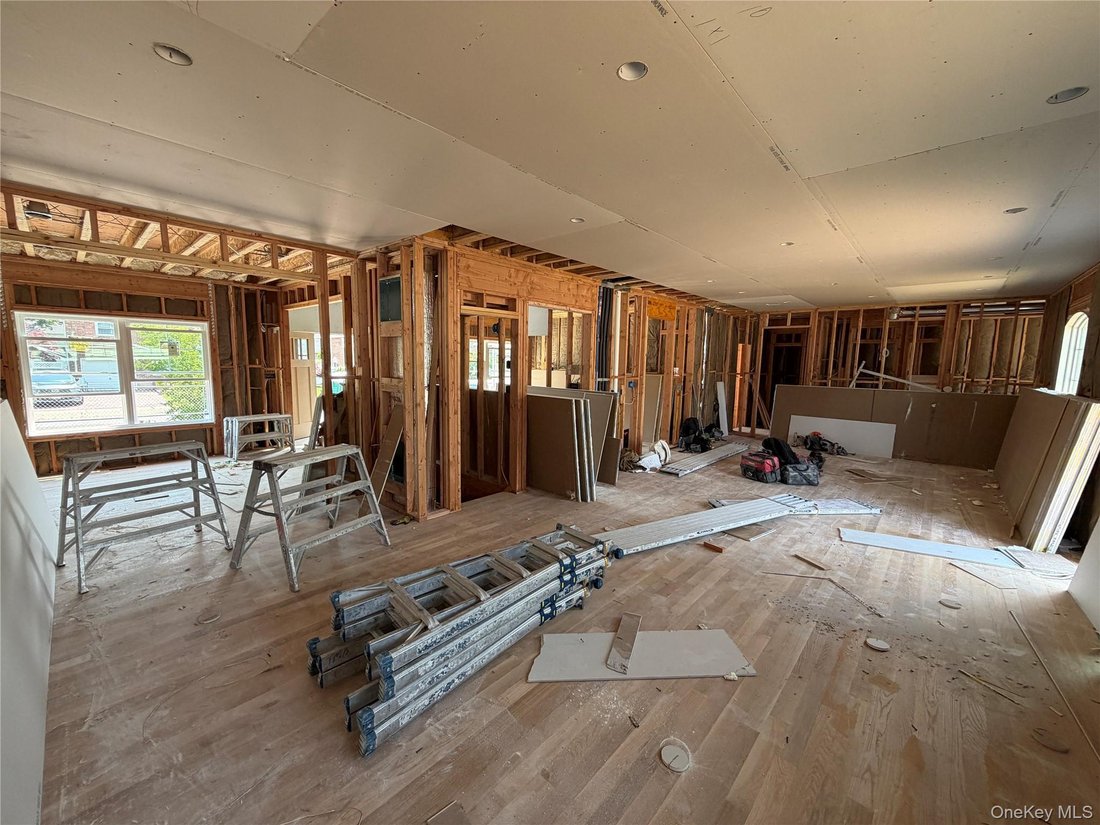 House in Massapequa Park, New York, United States 4 - 16978622