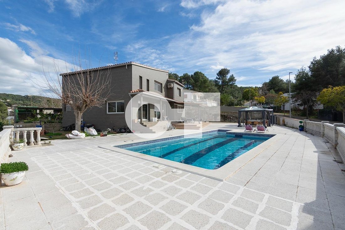 Chalet in Sant Pere de Ribes, Catalonia, Spain 1 - 18312055