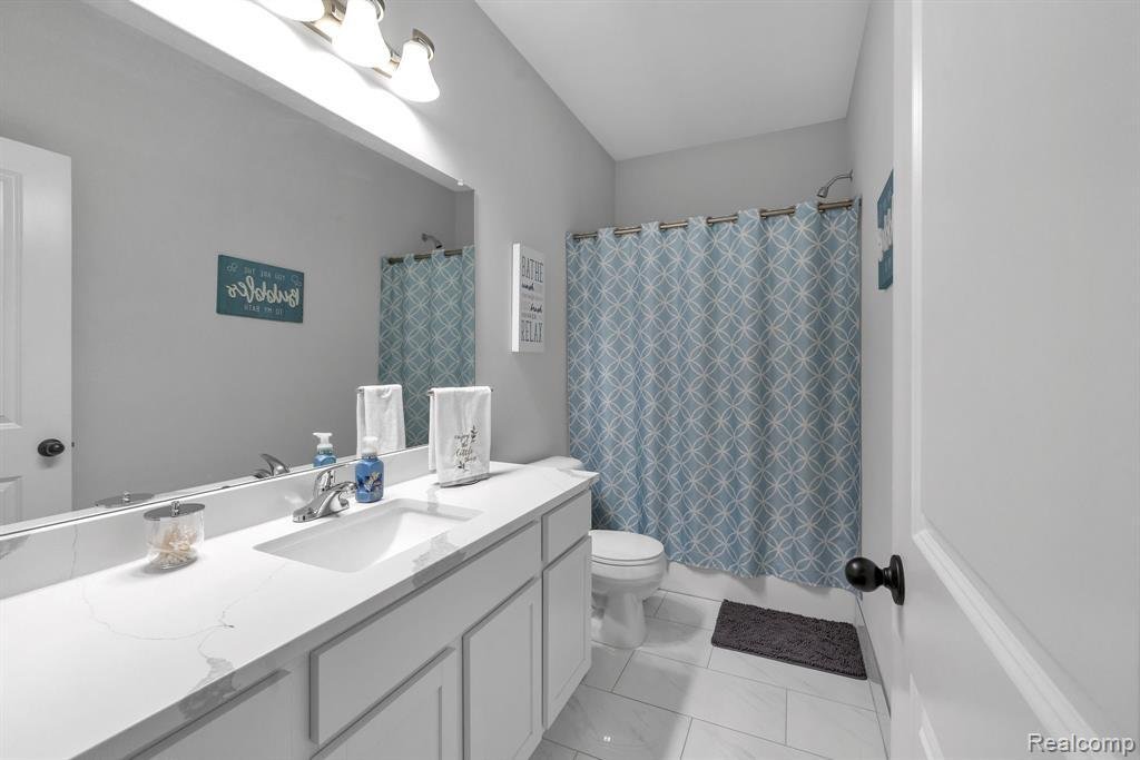 House in Commerce Charter Township, Michigan, United States 4 - 18308611