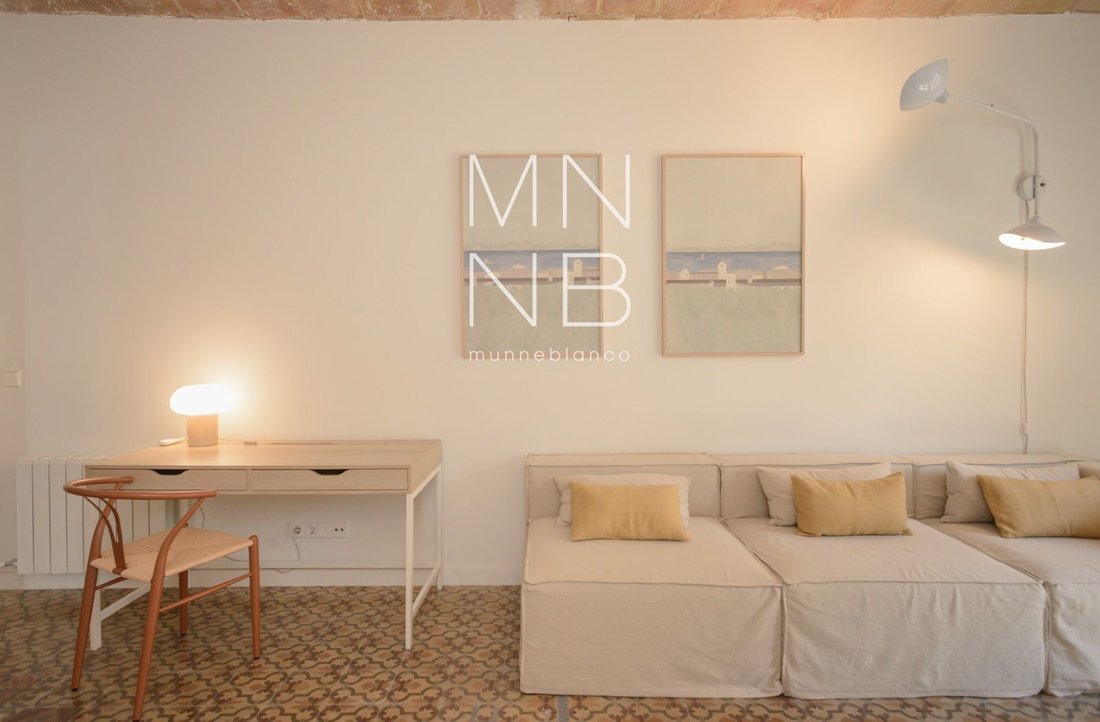 Apartment in Ciutat Vella, Barcelona, Spain 4 - 18313753