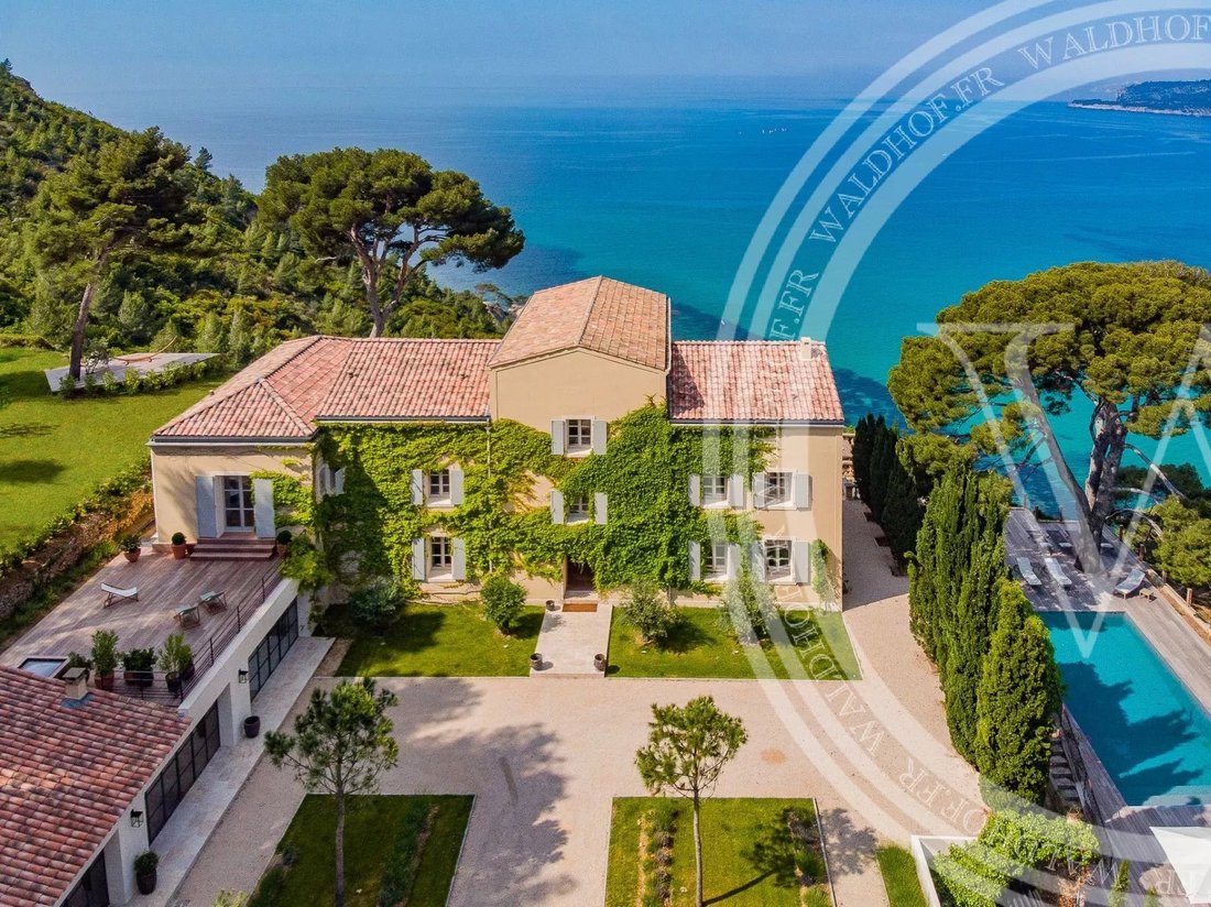 Villa in Cassis, Provence-Alpes-Côte d'Azur, France 1 - 18310563