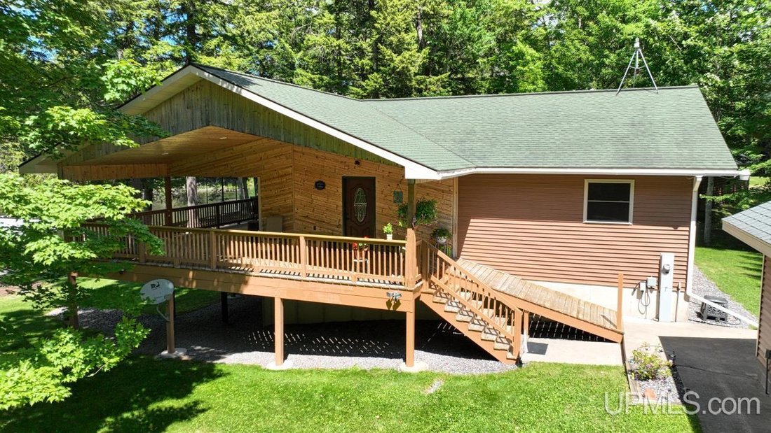 House in Watersmeet, Wisconsin, United States 1 - 18309662
