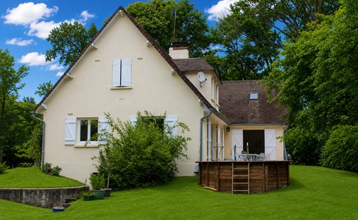 House in Ouest, Lamorlaye, France 1