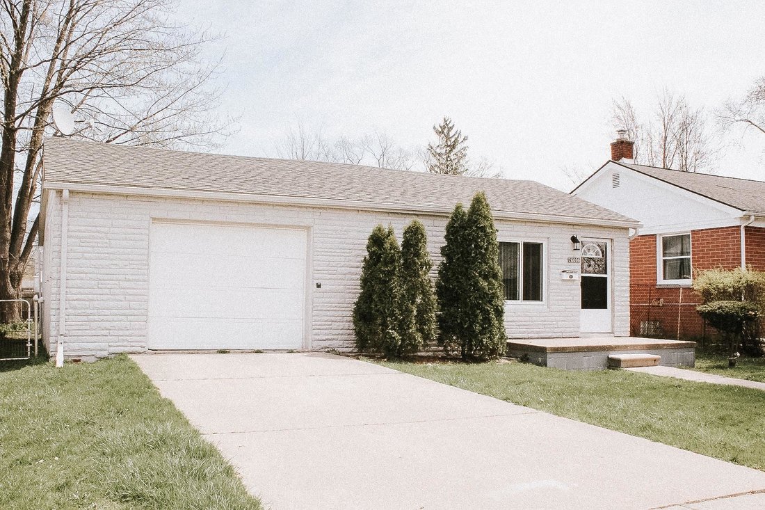 Madison Heights, Michigan, United States 2 - 18309313