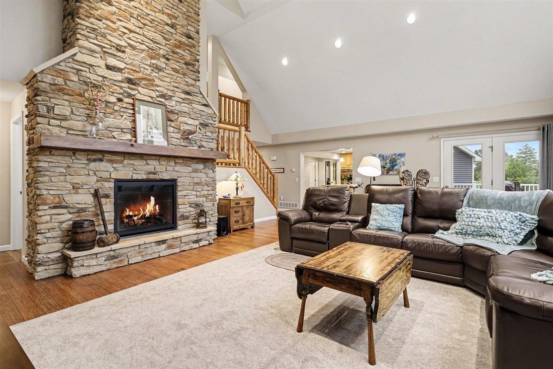 House in Dowagiac, Michigan, United States 5 - 18308628