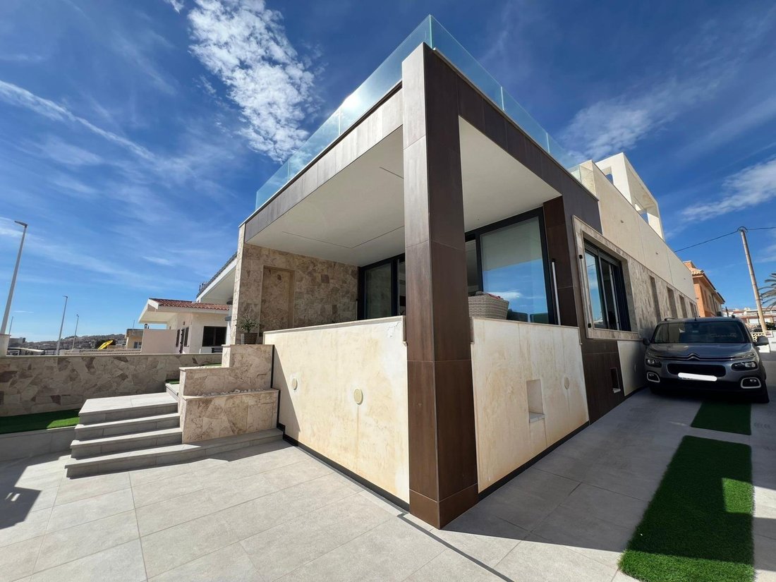 House in Torrevieja, Valencian Community, Spain 3 - 18314875