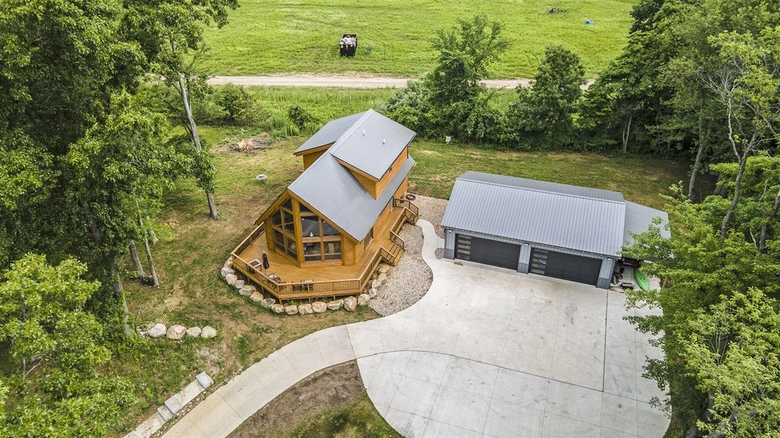 House in Augusta, Michigan, United States 1 - 18309696