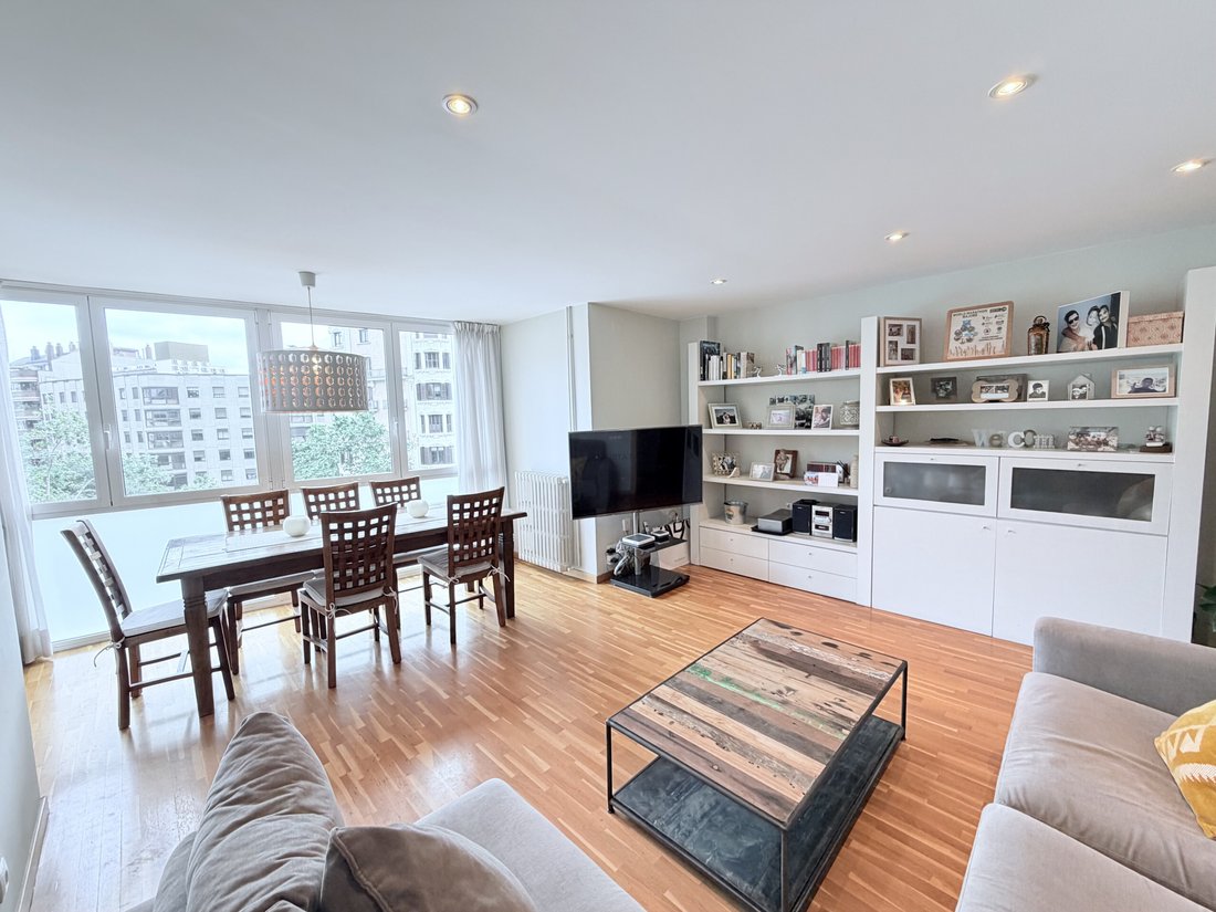Apartment in Eixample, Barcelona, Spain 1 - 18312107