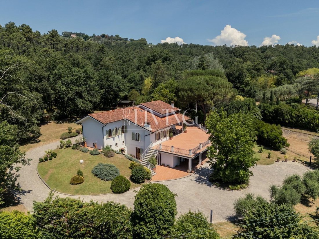 Villa in Area Monte San Quirico - Sant'Alessio, Lucca, Tuscany 1 - 18312993