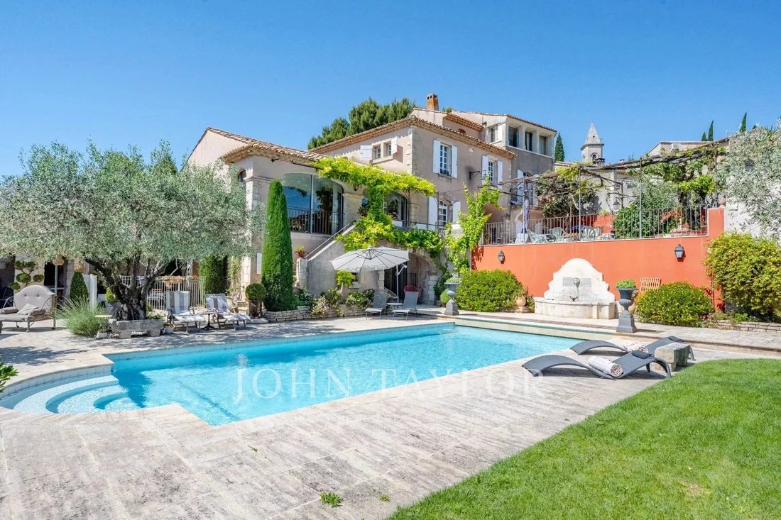 Estate in Roaix, Provence-Alpes-Côte d'Azur, France 1 - 18314395