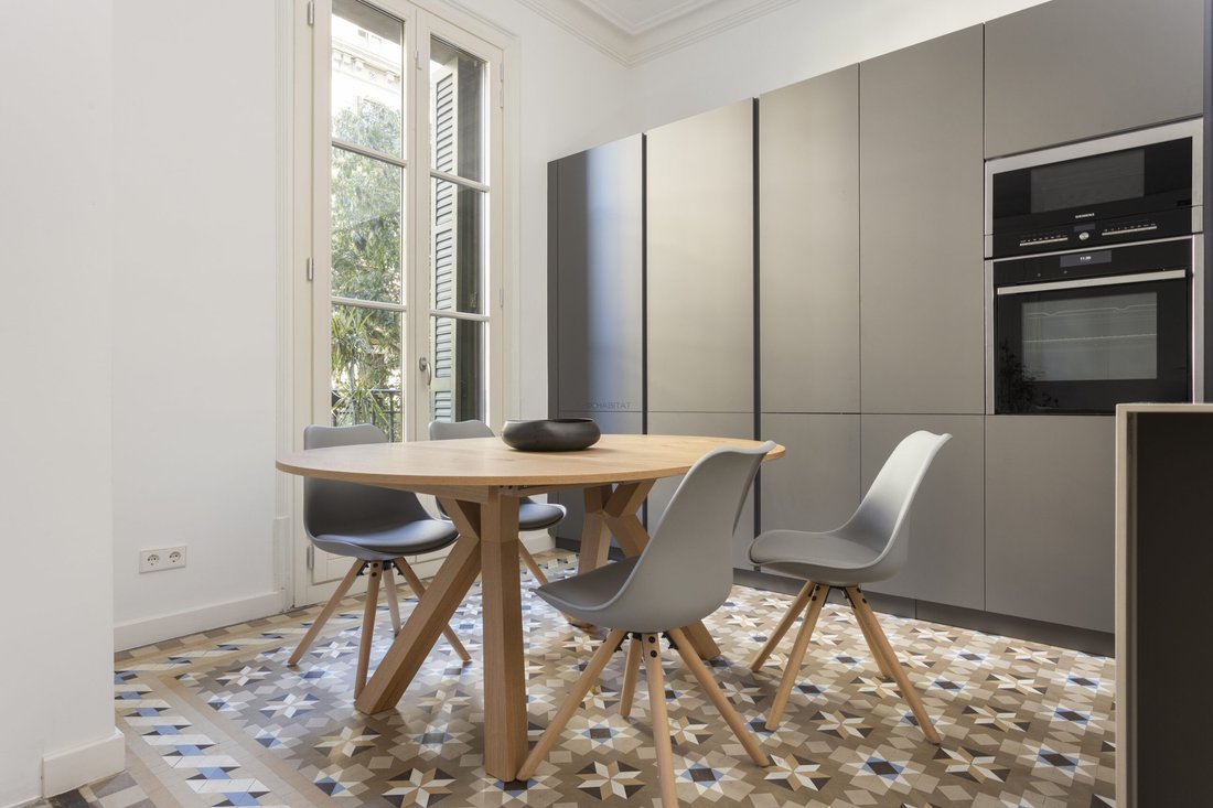 Wohnung in Eixample, Barcelona, Spanien 3 - 18312229