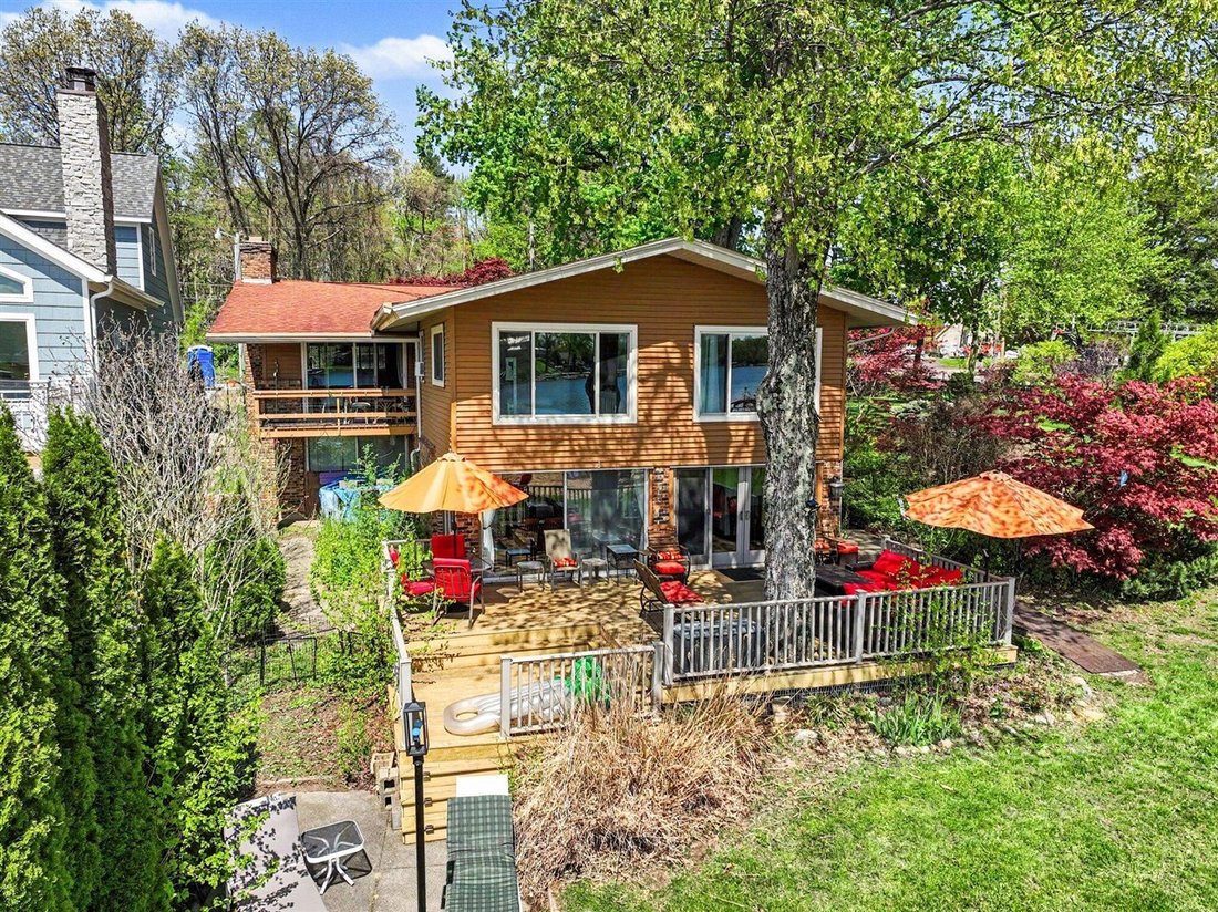 House in Dowagiac, Michigan, United States 2 - 18308977