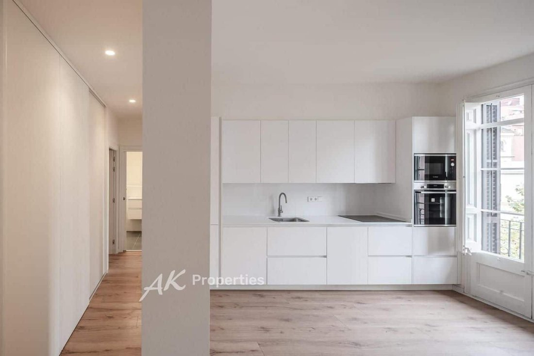 Apartment in Eixample, Barcelona, Spain 2 - 18313032