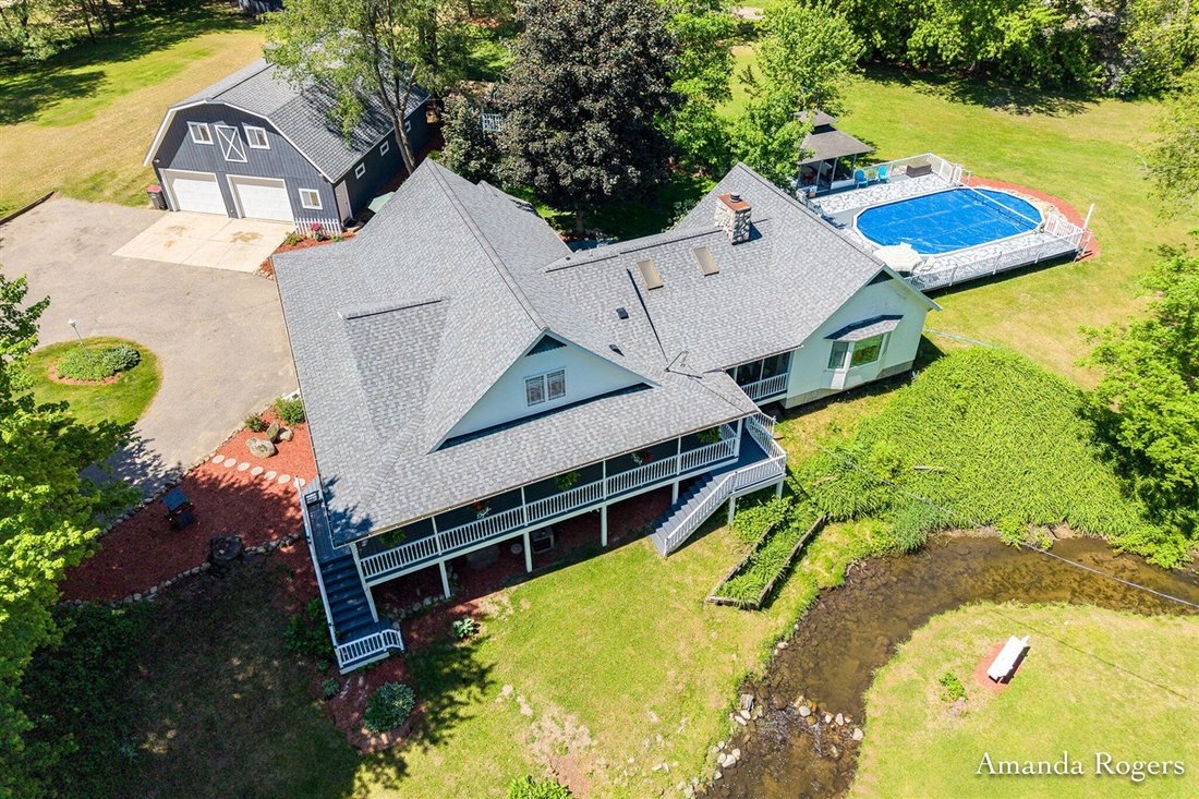 House in Lowell, Michigan, United States 1 - 18309230