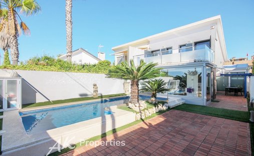 House in Castelldefels, Catalonia, Spain 1
