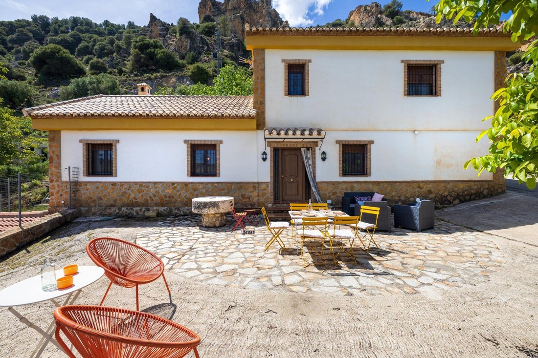 Villa in La Peza, Andalusia, Spain 1 - 18314373