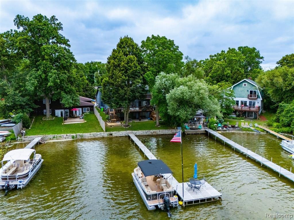House in Orchard Lake Village, Michigan, United States 2 - 18308211