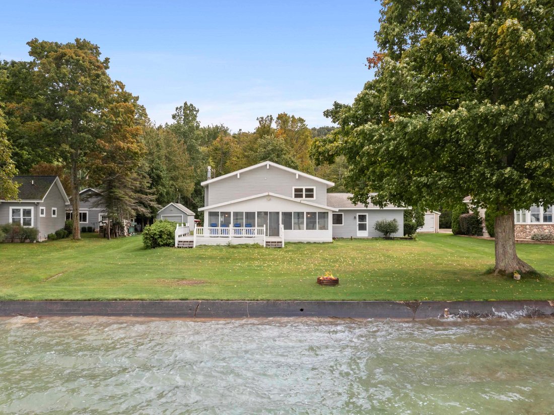 Haus in Beulah, Michigan, Vereinigte Staaten 1 - 18307925
