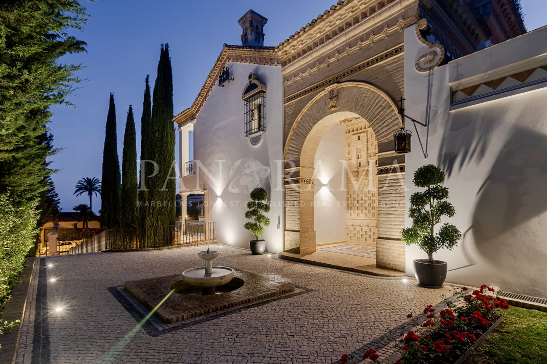 Villa in Sierra Blanca, Marbella, Spain 1 - 18314088