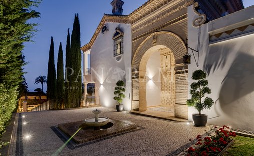 Villa in Sierra Blanca, Marbella, Spain 1
