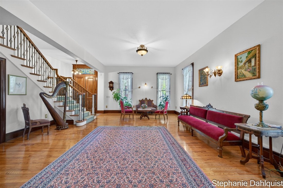 House in Roosevelt Park, Michigan, United States 5 - 18309556