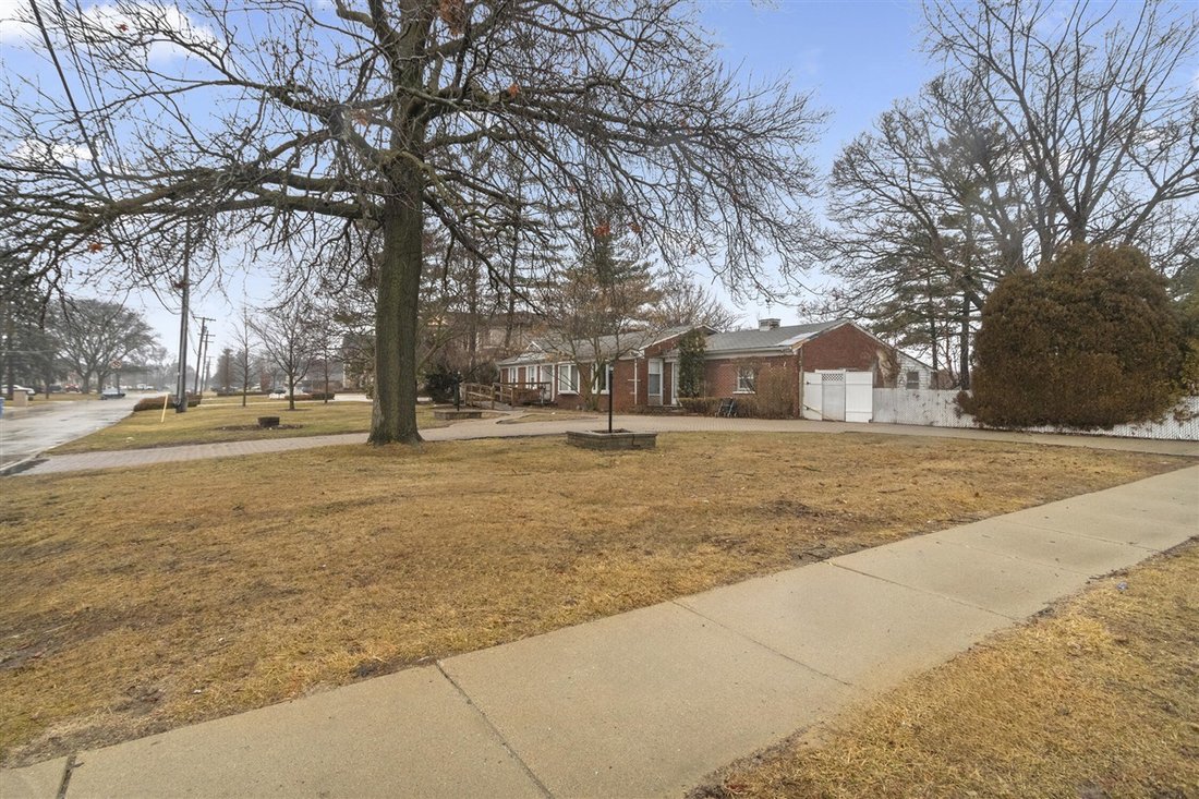 House in Dearborn, Michigan, United States 4 - 18310007