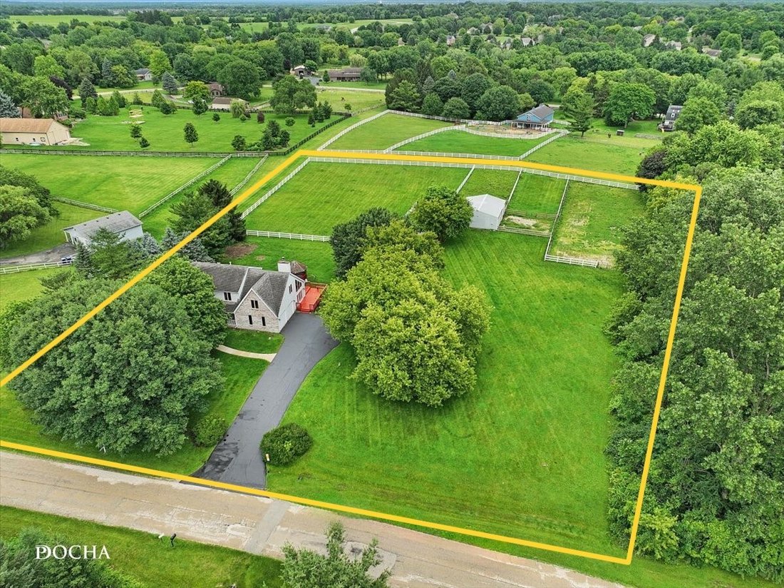 House in Campton Hills, Illinois, United States 1 - 18315027