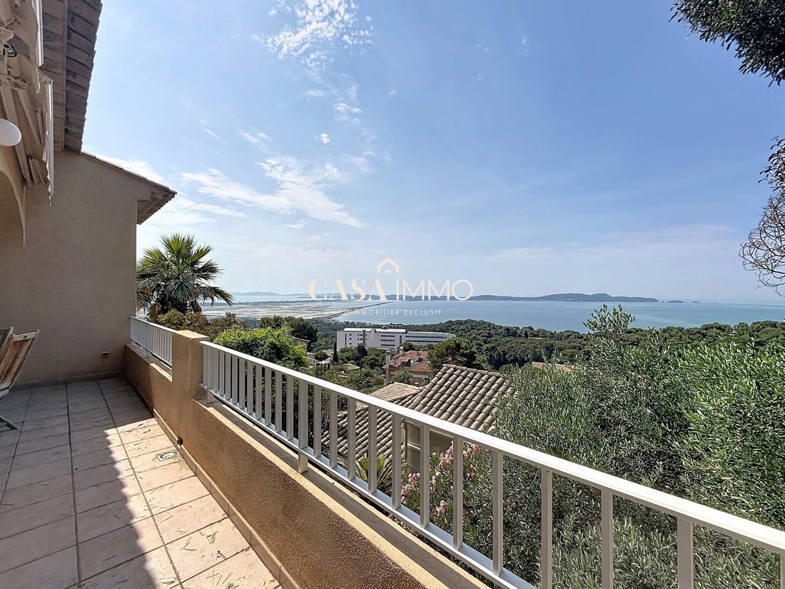 House in Hyeres, Provence-Alpes-Côte d'Azur, France 1 - 18315363