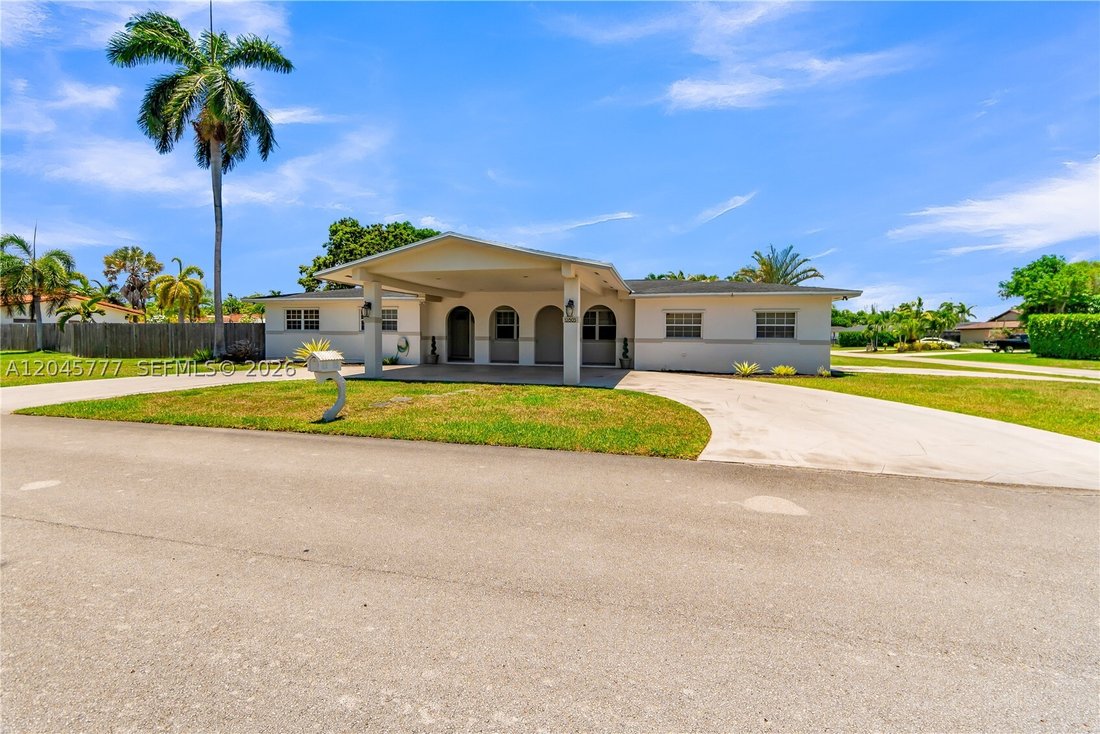 House in Miami, Florida, United States 3 - 18313007