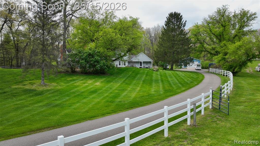 House in SPRINGFLD Township, Michigan, United States 5 - 18309575