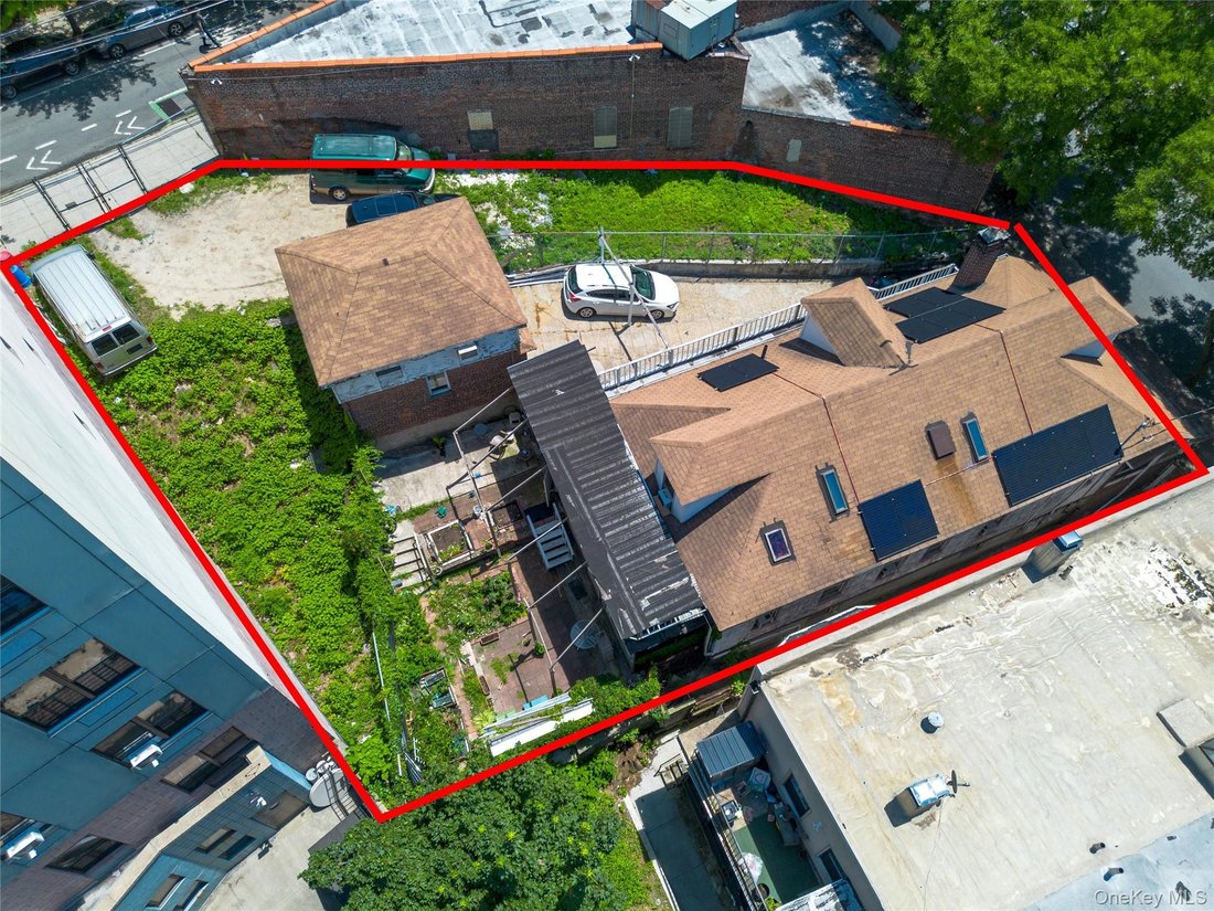 House in New York, New York, United States 3 - 18313156