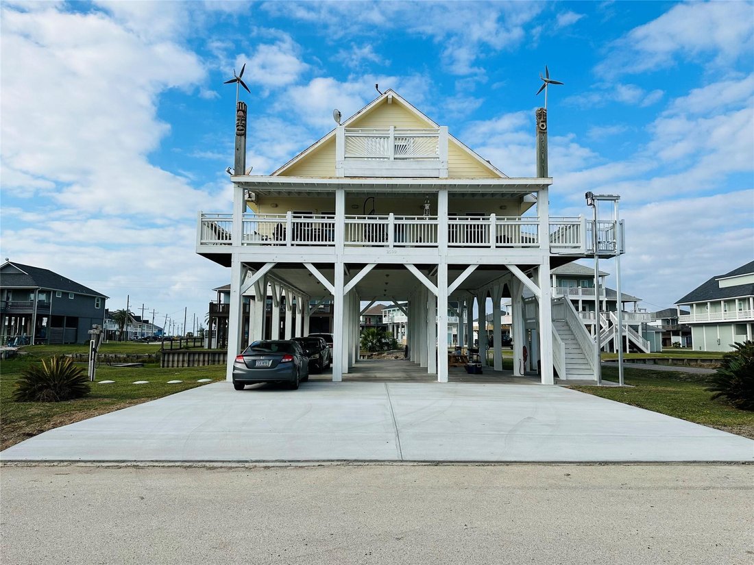 House in Bolivar Peninsula, Texas, United States 1 - 18316412