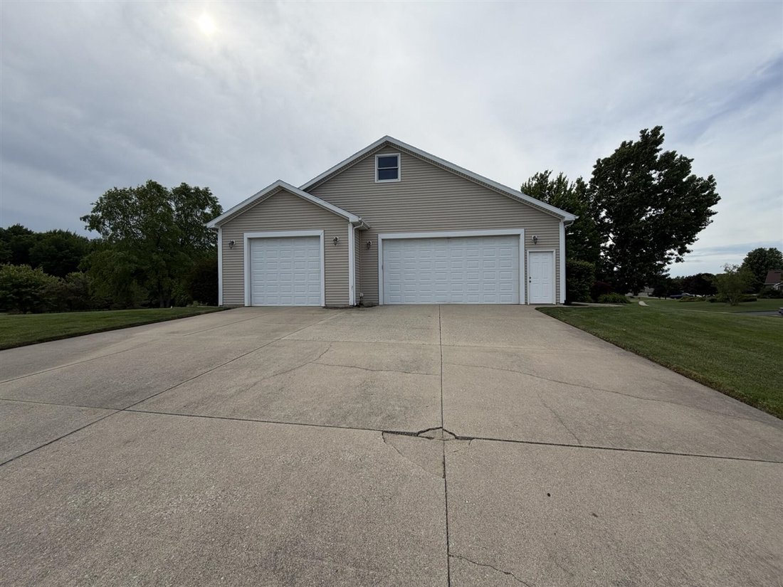 House in Caledonia, Michigan, United States 3 - 18307700