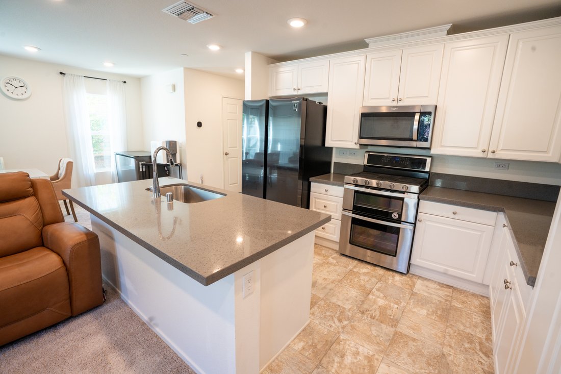 House in Fontana, California, United States 5 - 18311334