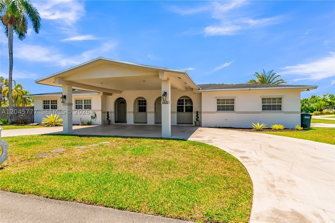 House in Miami, Florida, United States 5 - 18313007