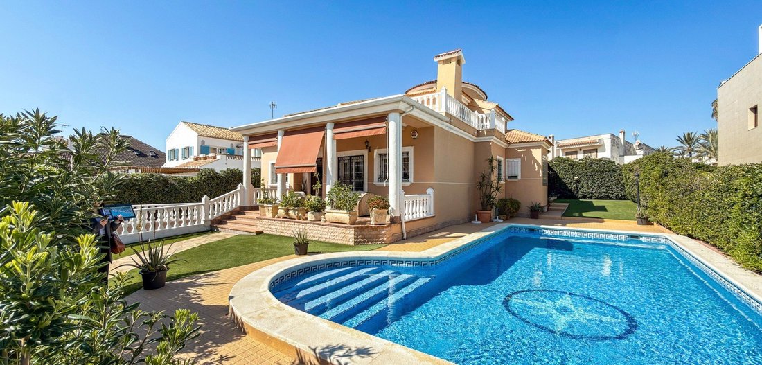 House in Torrevieja, Valencian Community, Spain 2 - 18314906