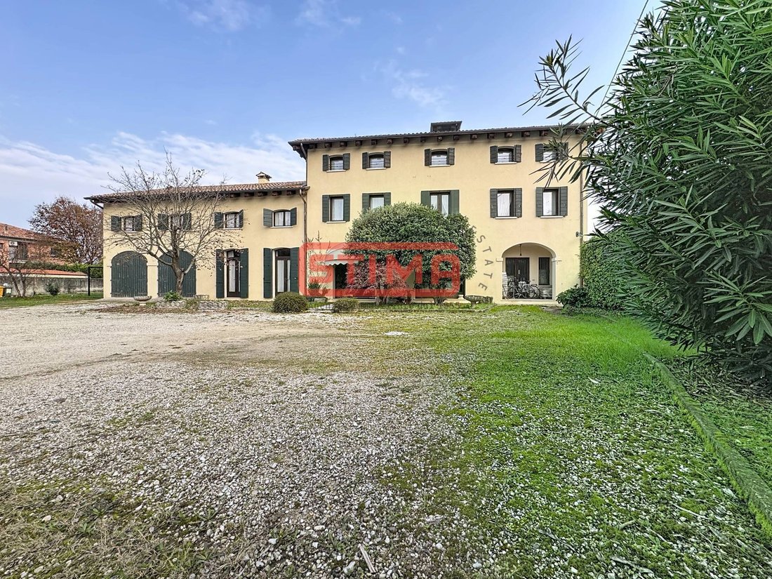 Villa in Paese, Veneto, Italy 1 - 18311767