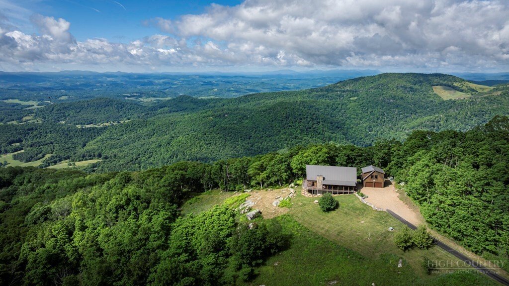 House in Elk Creek, Virginia, United States 5 - 18312156