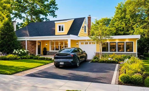 House in Great Neck, New York, United States 1