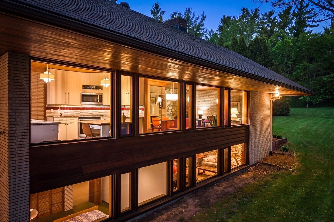 House in Saguenay, Quebec, Canada 3 - 17653461