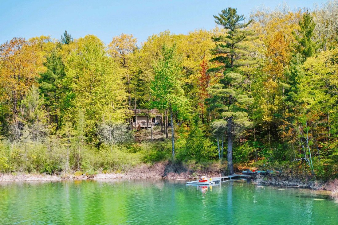 House in Traverse City, Michigan, United States 1 - 18309501