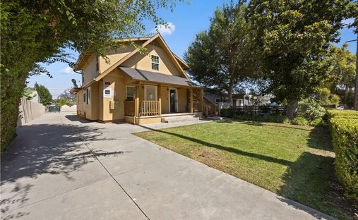 Apartment in Altadena, California, United States 1