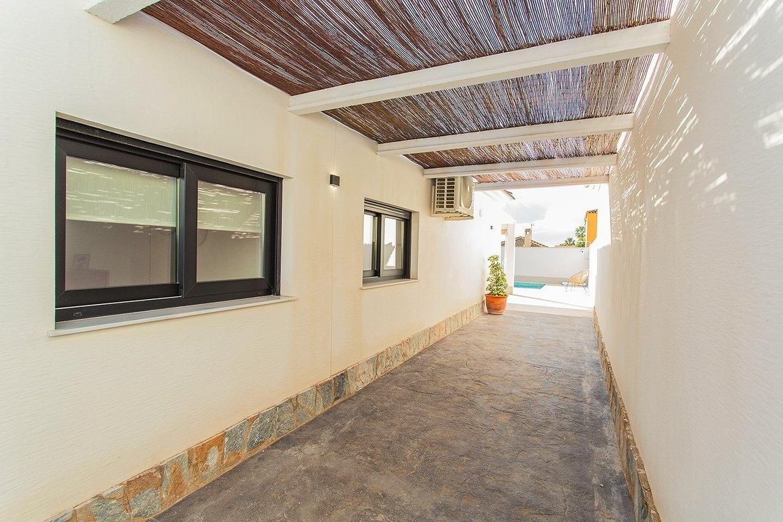 Townhouse in Torrevieja, Valencian Community, Spain 3 - 18314990