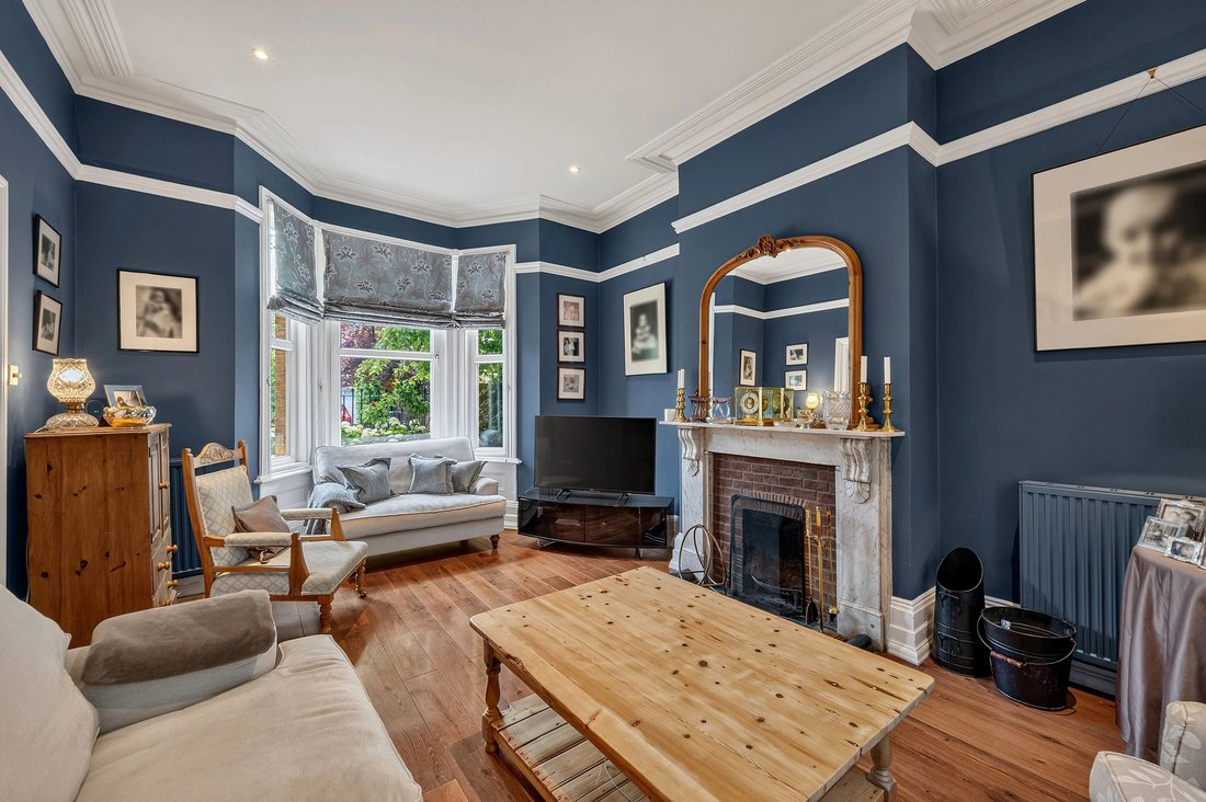 House in New Malden, Royal Borough of Kingston upon Thames, England 3 - 18311666