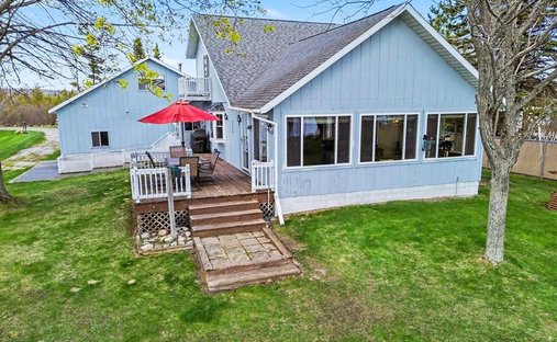 House in Hubbard Lake, Michigan, United States 1