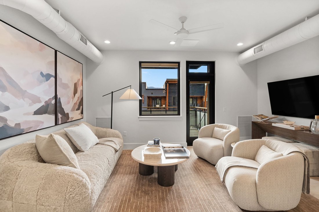 Condo in Gallatin Gateway, Montana, United States 1 - 18315630