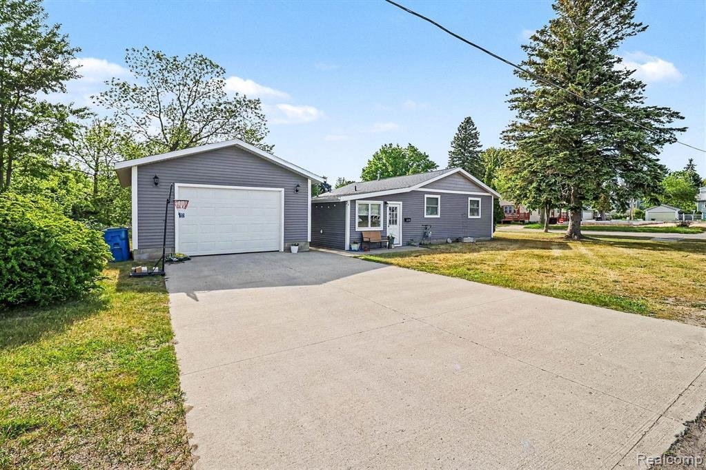 House in Ludington, Michigan, United States 4 - 18314098