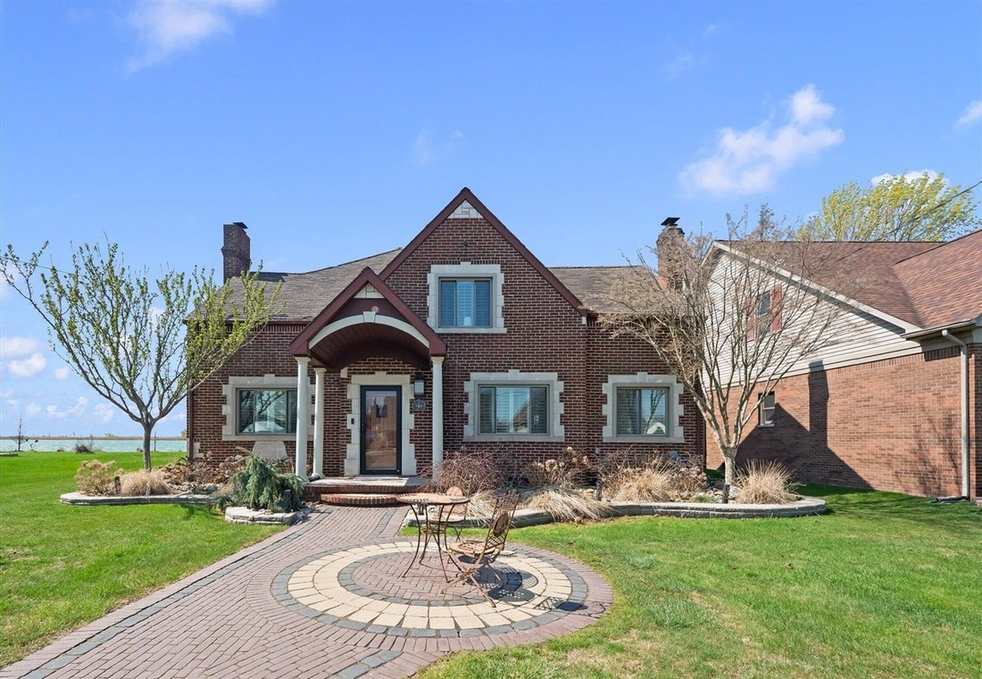 House in Clay Township, Michigan, United States 4 - 18309928
